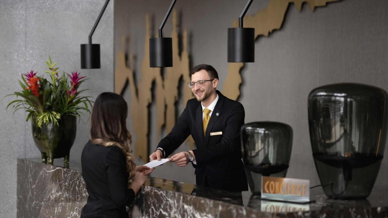 Intercontinental - Ljubljana By Ihg Hotel Екстериор снимка Concierge at the Conrad Istanbul Bosphorus
