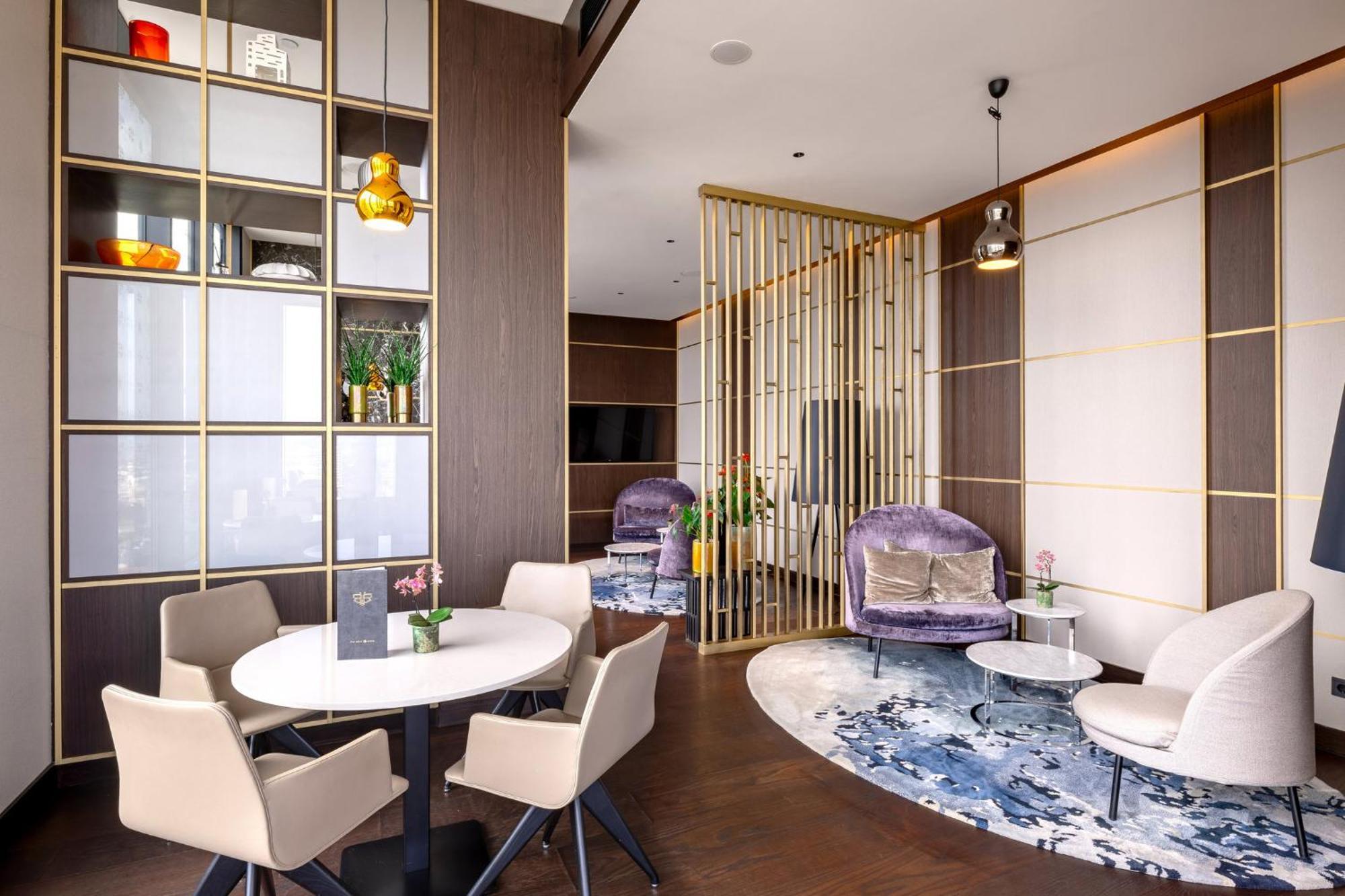 Intercontinental - Ljubljana By Ihg Hotel Екстериор снимка The lounge at the airport