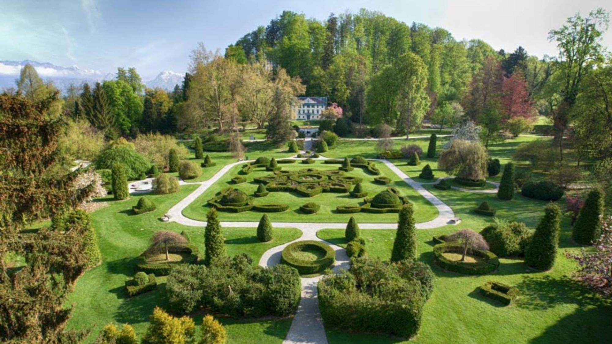 Intercontinental - Ljubljana By Ihg Hotel Екстериор снимка The gardens of the Château de Launay